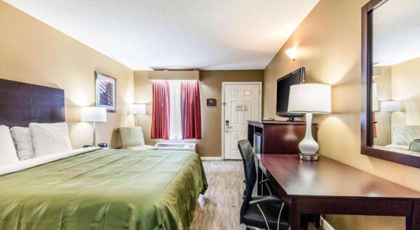 Quality I-20 Exit 108 Hotel 2*