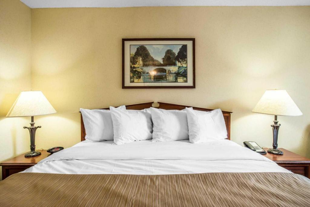 Quality I-20 Exit 108 Hotel 2*
