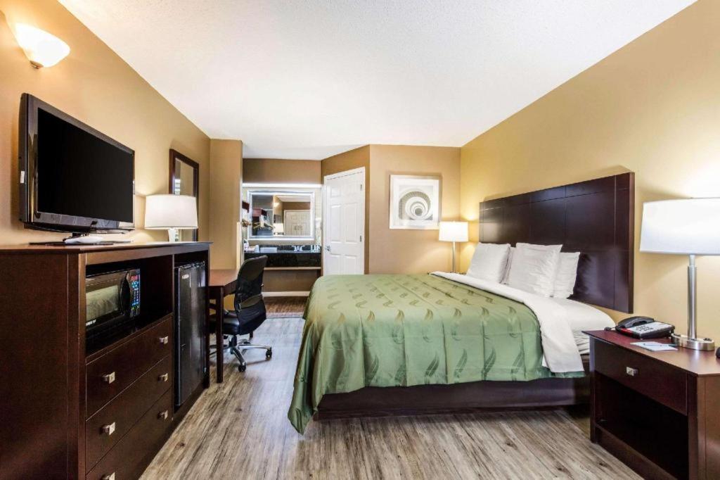 Quality I-20 Exit 108 Hotel