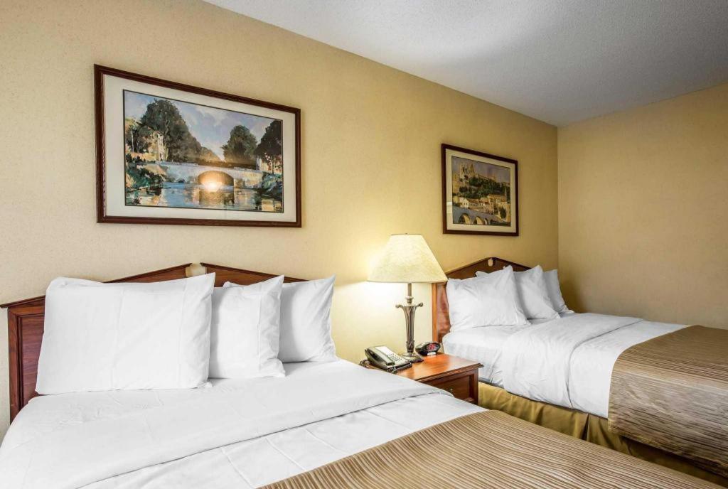 Hotel Quality I-20 Exit 108 2*